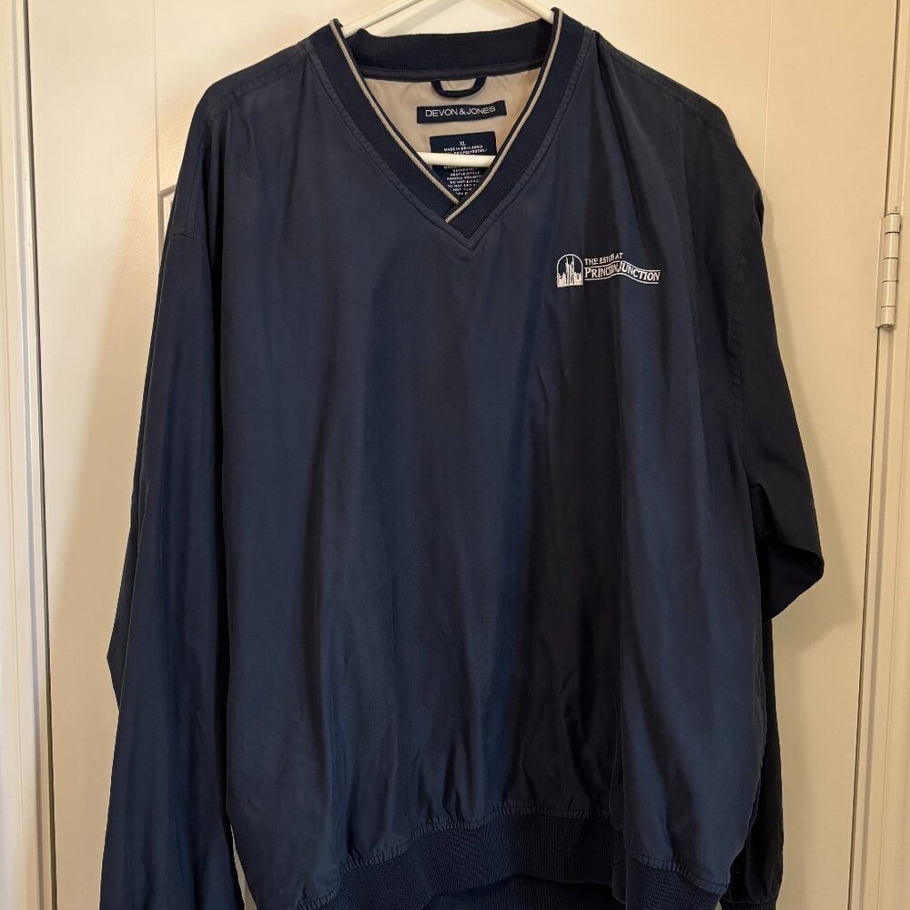 Devon and Jones Windshirt